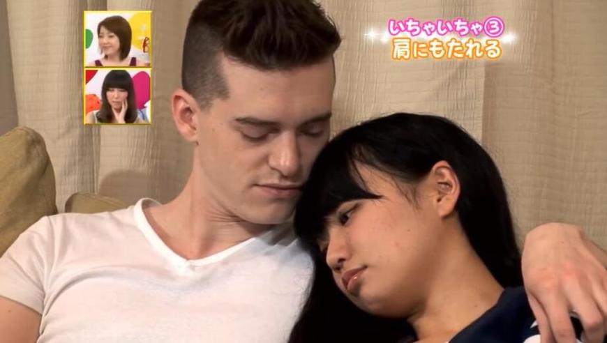 先接吻后恋爱 『先接吻后恋爱』完整版!看陌生男女如何用接吻寻爱